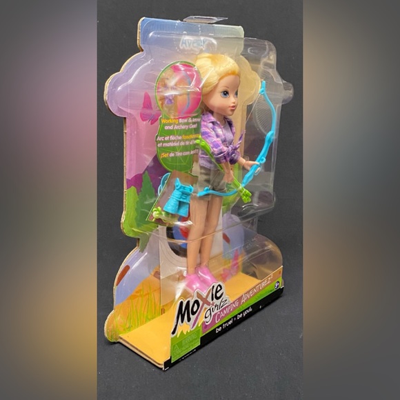 Moxie Girlz Camping Adventurez Archery Champion Doll ~ Avery Brand NEW - Picture 2 of 8